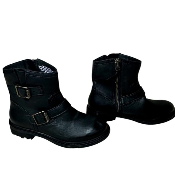 New Sofft Shoes Womens Size 6 Black Leather Side Zip Boot - Picture 1 of 9